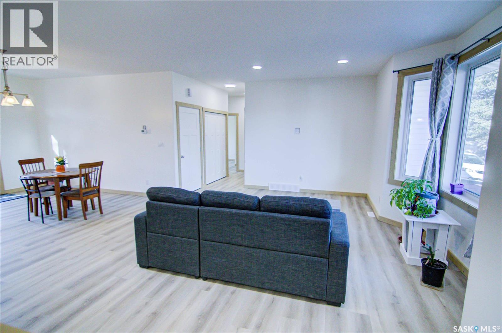 108 Central Avenue, Love, Saskatchewan  S0J 1P0 - Photo 13 - SK020957