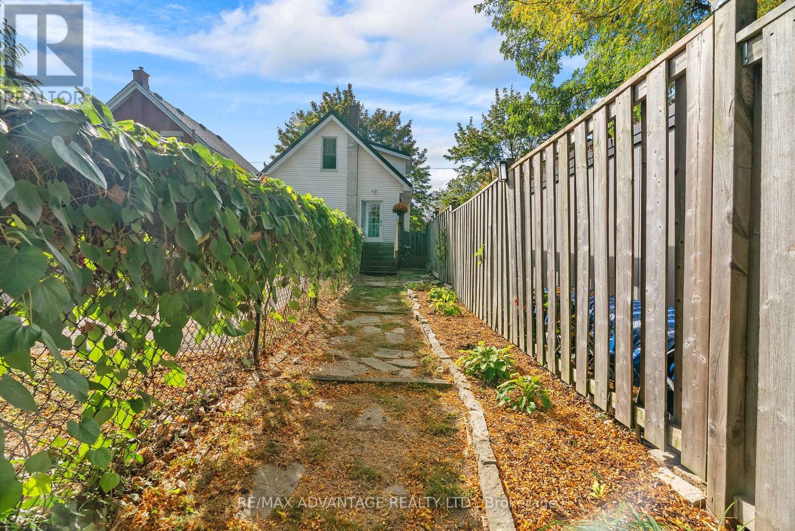 74 Emery Street E, London South (South F), Ontario  N6C 2C8 - Photo 42 - X12462894