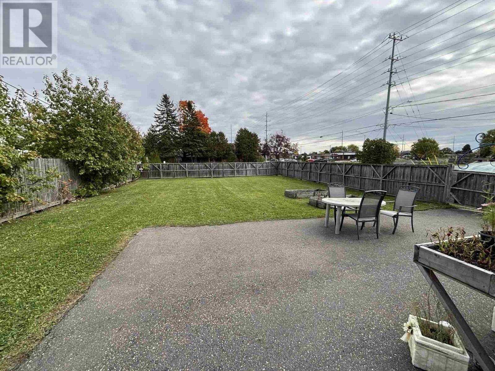 244 Second Lin W, Sault Ste. Marie, Ontario  P6C 2S3 - Photo 2 - SM252981
