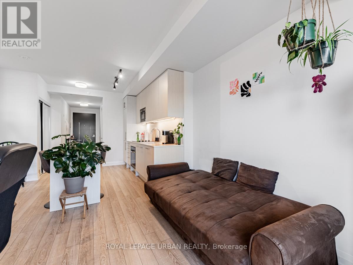 2311 - 286 Main Street, Toronto, Ontario  M4C 0B3 - Photo 3 - E12464919