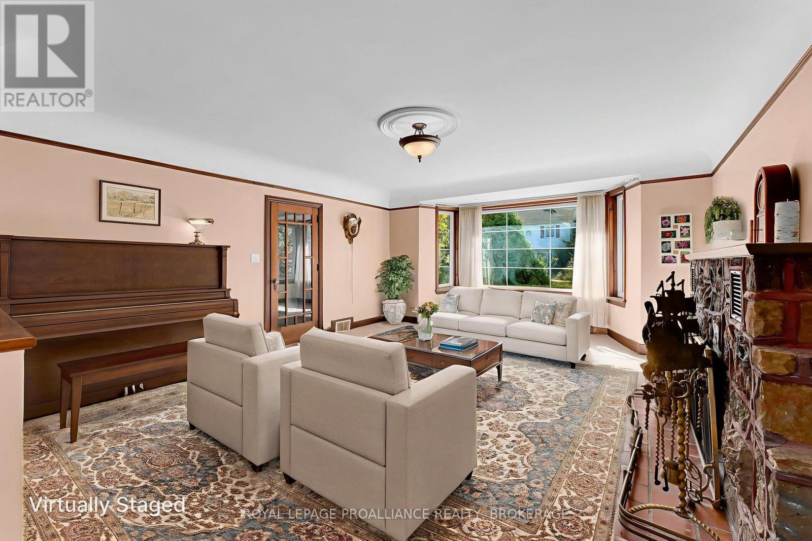 235 Park Street, Kingston (Central City East), Ontario  K7L 1K4 - Photo 8 - X12465046