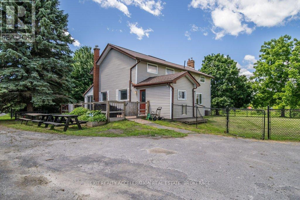 8061 County Rd 2, Greater Napanee (Greater Napanee), Ontario  K0K 2W0 - Photo 3 - X12465074