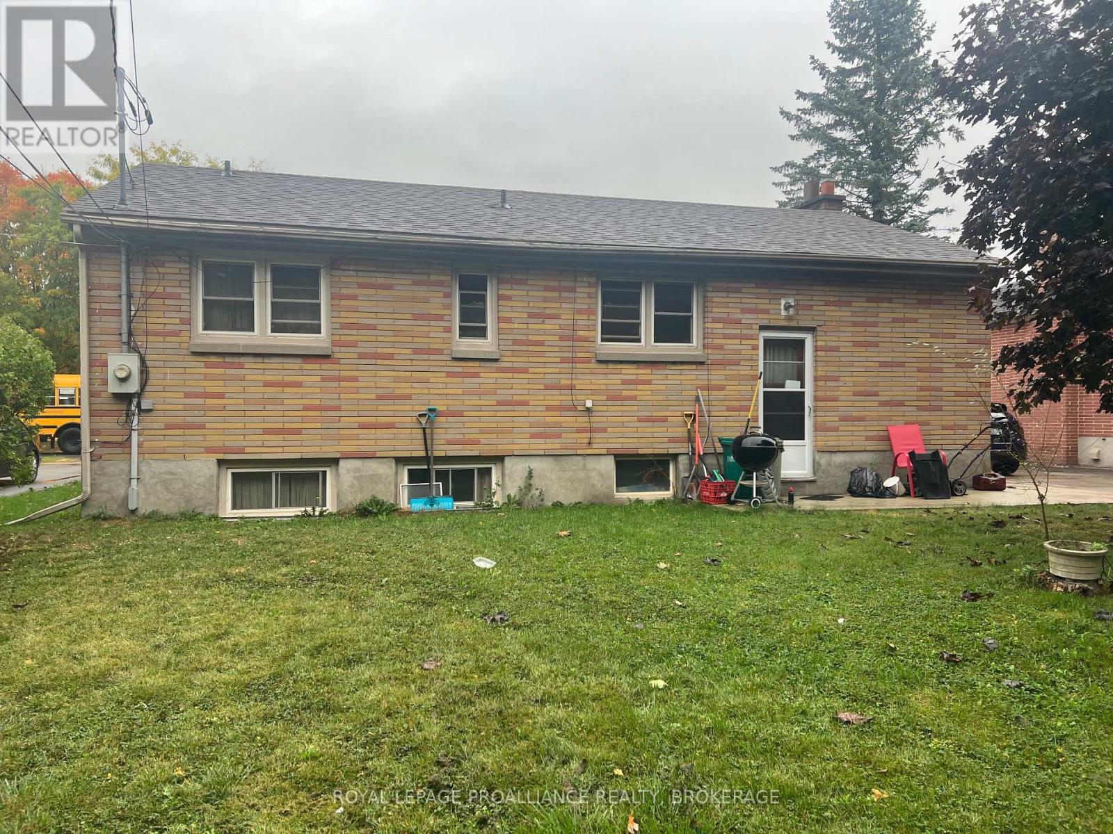 40 Westmoreland Road, Kingston, Ontario  K7M 1J5 - Photo 3 - X12465105