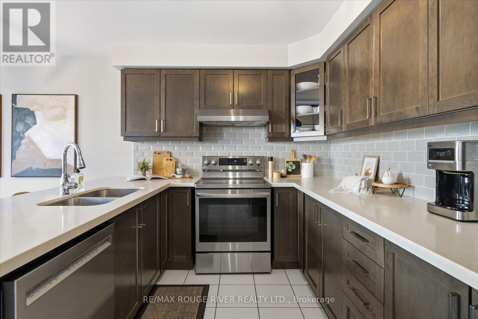 245 Blackwell Crescent, Oshawa, Ontario  L1L 0C9 - Photo 18 - E12465056
