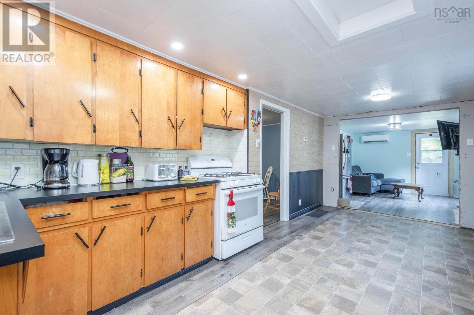 4023 Highway 236, Kennetcook, Nova Scotia  B0N 1T0 - Photo 7 - 202524823