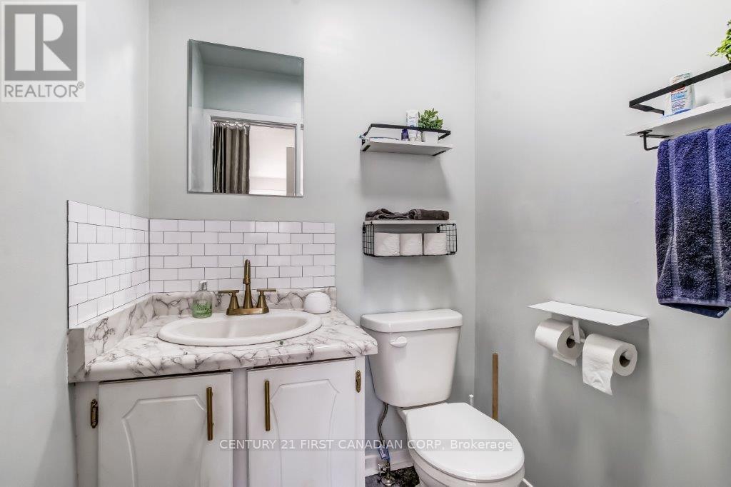 12 - 590 Millbank Drive, London South, Ontario  N6E 2H2 - Photo 11 - X12465018