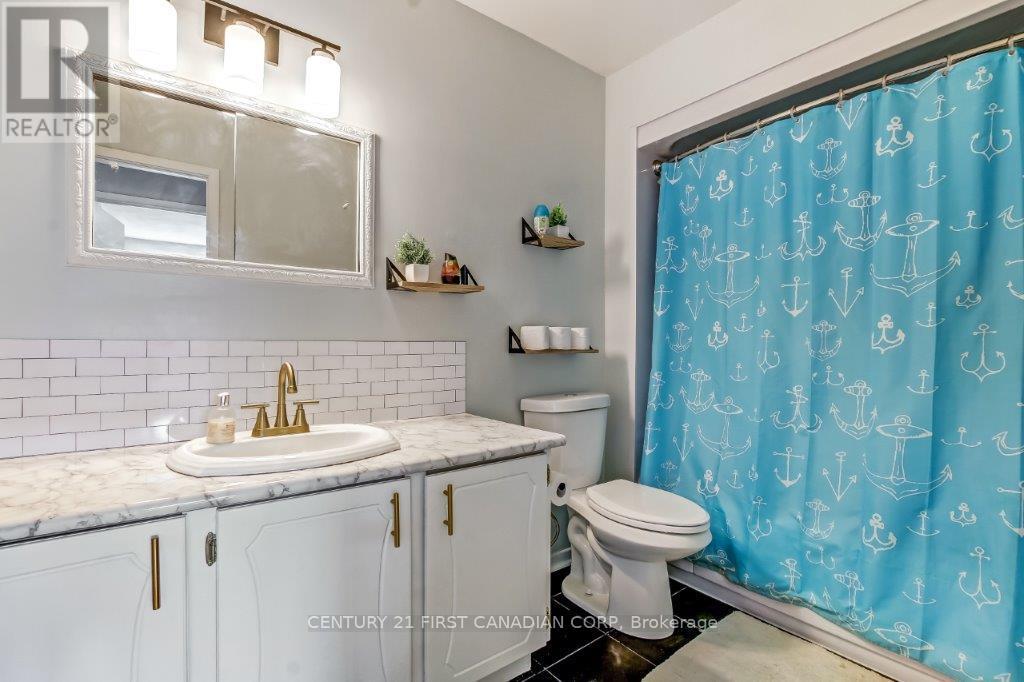 12 - 590 Millbank Drive, London South, Ontario  N6E 2H2 - Photo 14 - X12465018