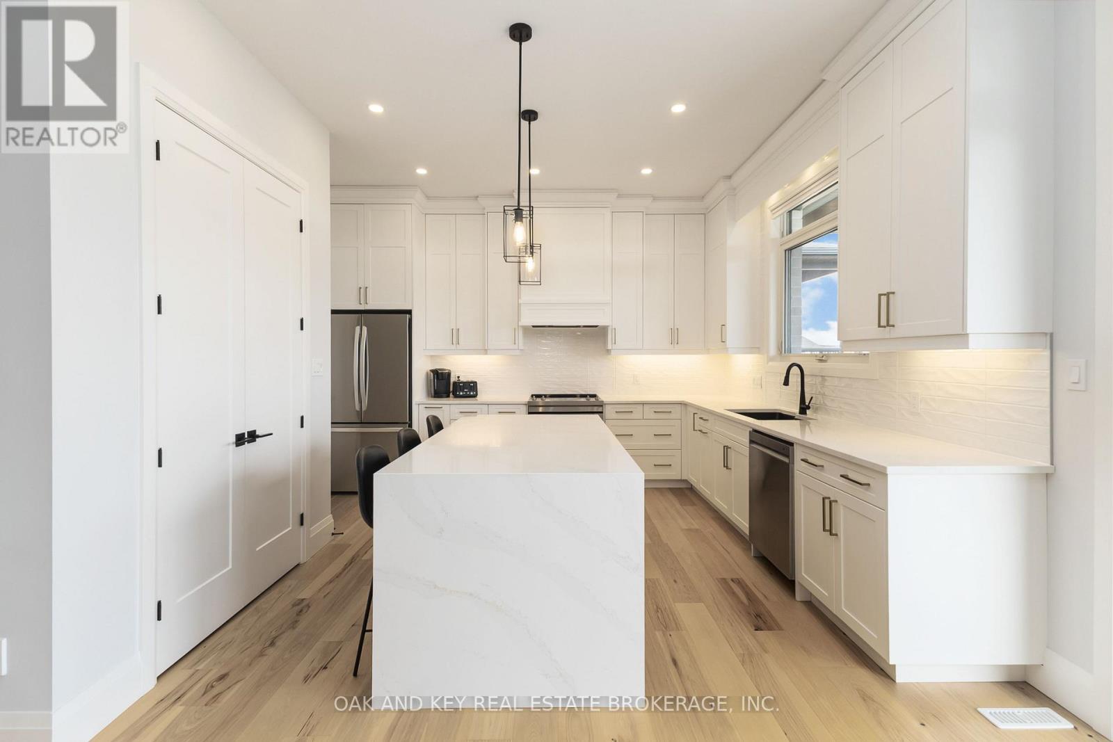 119 Daventry Way, Middlesex Centre, Ontario  N0L 1R0 - Photo 15 - X12465049