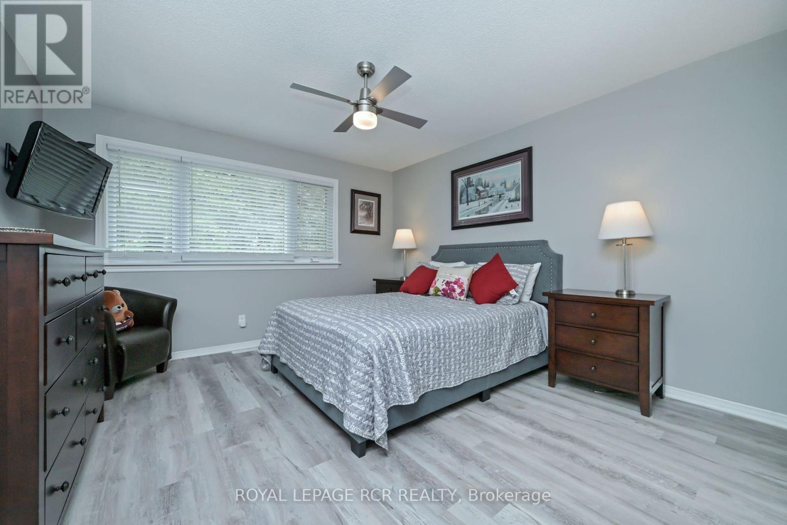 114 Green Briar Road, New Tecumseth, Ontario  L9R 1S3 - Photo 12 - N12464915