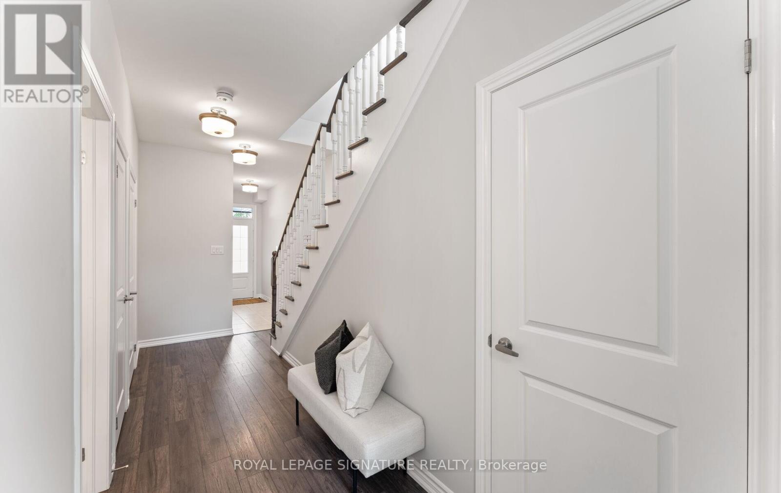 35 Hyderabad Lane, Markham, Ontario  L6E 0T8 - Photo 15 - N12464959