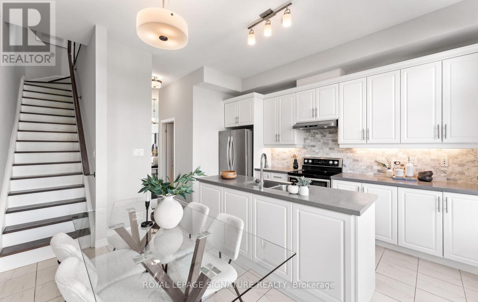 35 Hyderabad Lane, Markham, Ontario  L6E 0T8 - Photo 26 - N12464959