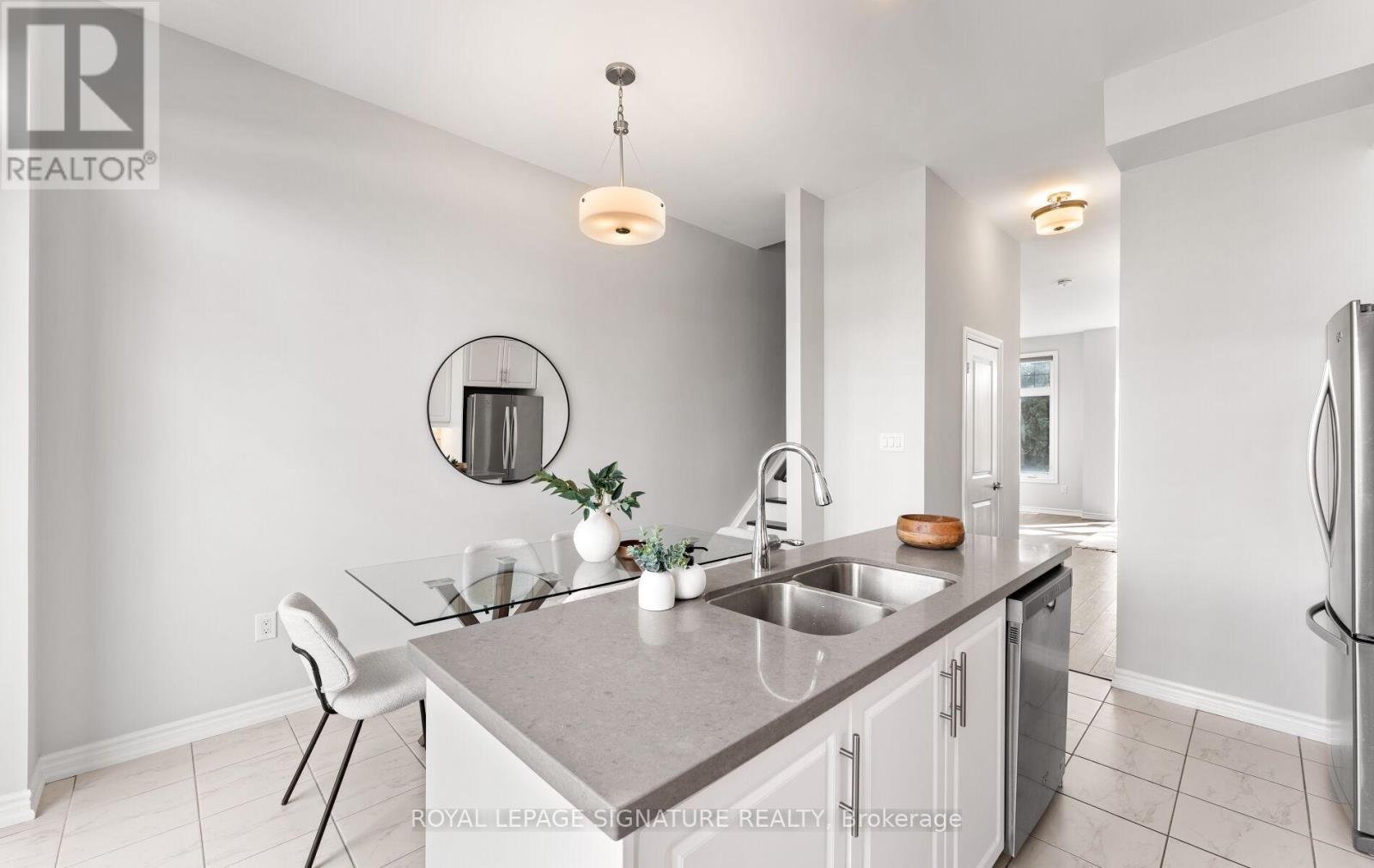 35 Hyderabad Lane, Markham, Ontario  L6E 0T8 - Photo 27 - N12464959