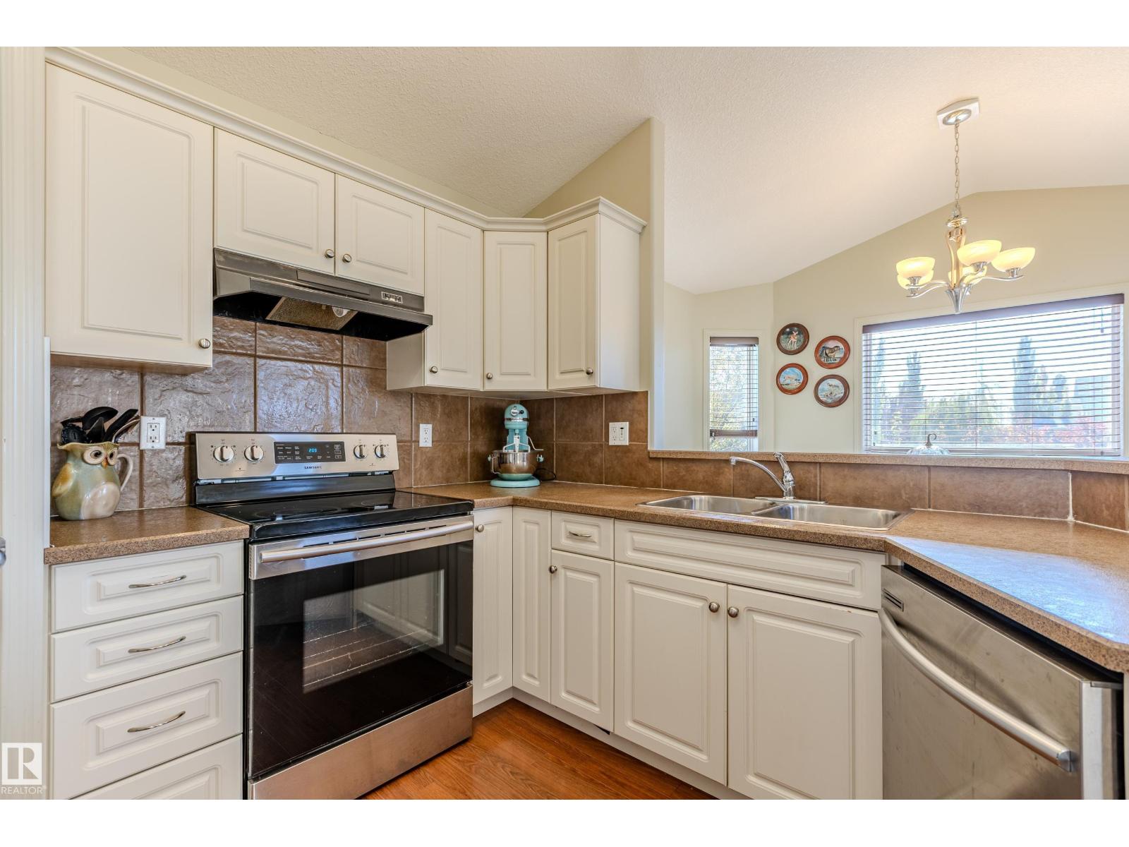 9309 106 Av, Morinville, Alberta  T8R 1T9 - Photo 10 - E4462265