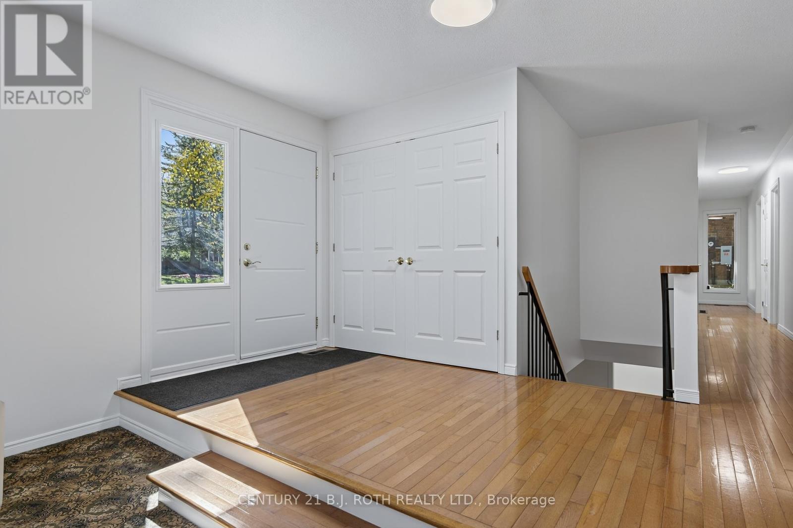 1890 Kensington Place, Severn, Ontario  L3V 7J9 - Photo 2 - S12464912
