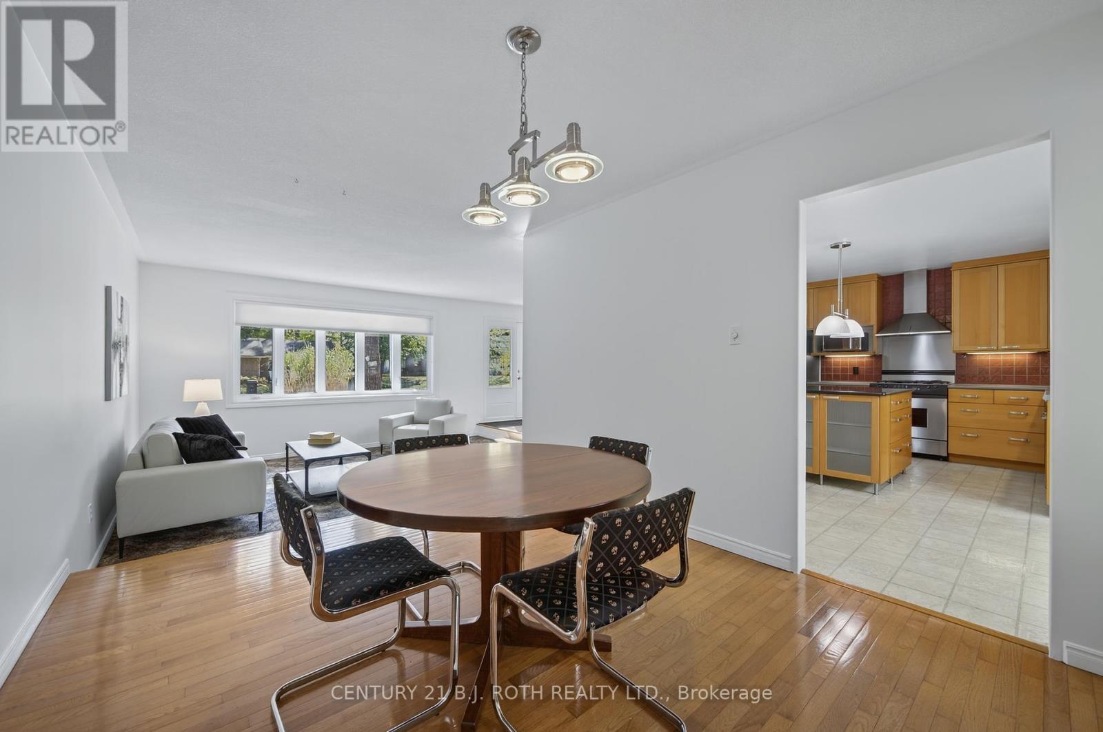 1890 Kensington Place, Severn, Ontario  L3V 7J9 - Photo 9 - S12464912