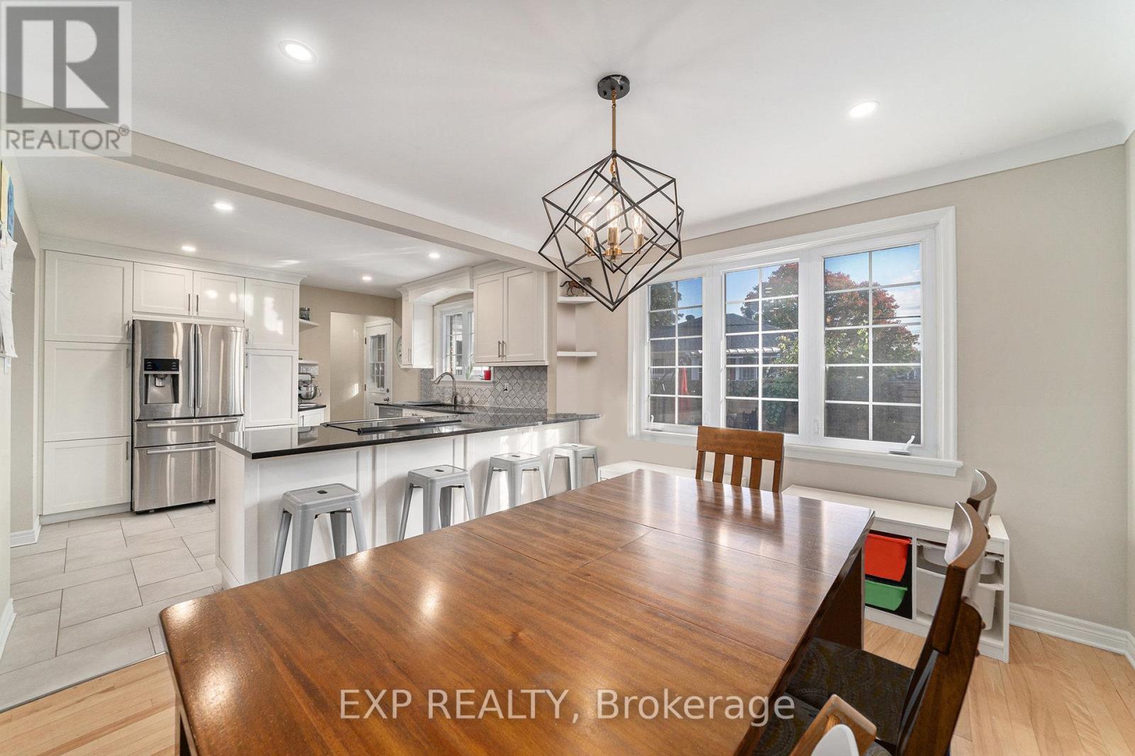 756 Fairdale Avenue, Ottawa, Ontario  K1G 1X7 - Photo 13 - X12465034