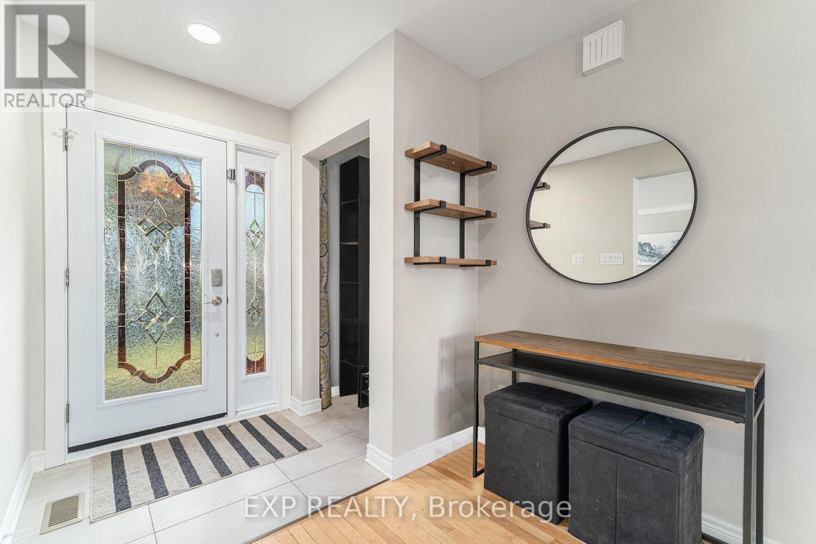 756 Fairdale Avenue, Ottawa, Ontario  K1G 1X7 - Photo 9 - X12465034