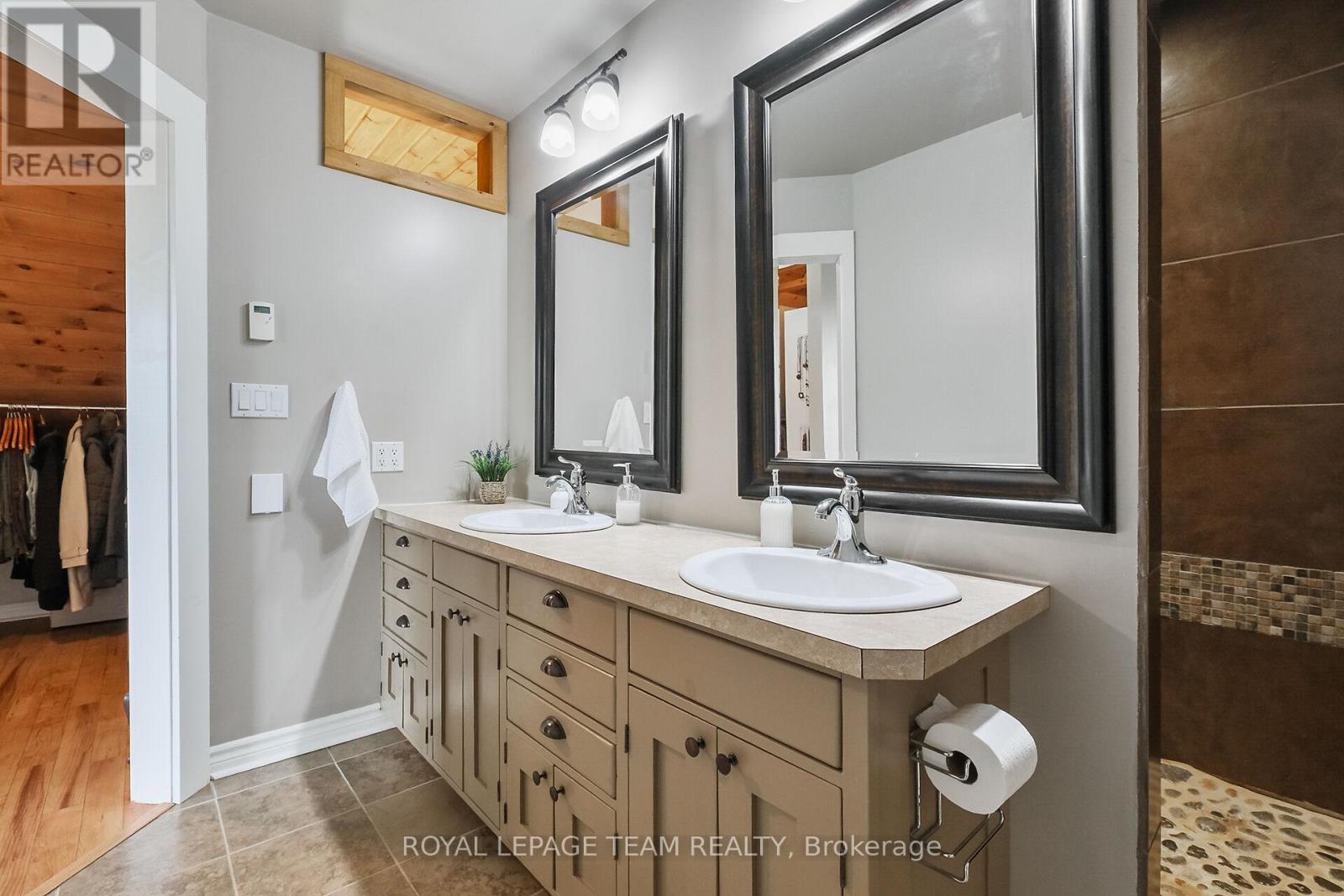 5410 Rockdale Road, Ottawa, Ontario  K0A 3H0 - Photo 31 - X12465040