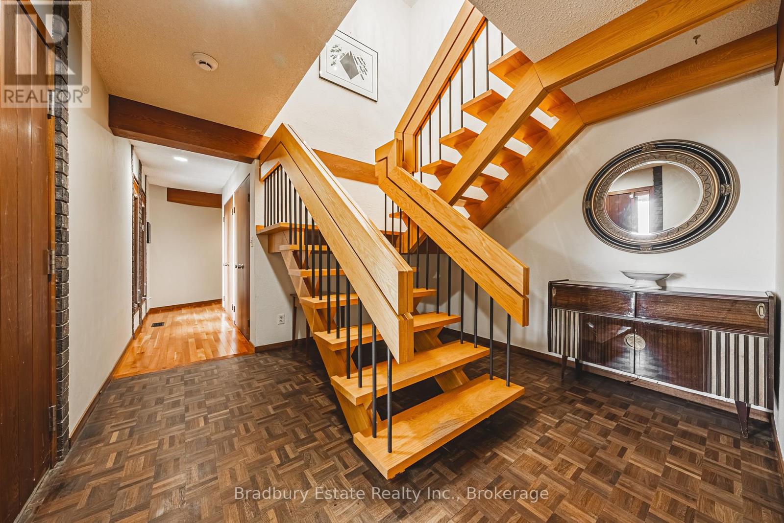 128 Bunker Hill Drive, Hamilton, Ontario  L8K 5X5 - Photo 16 - X12464973
