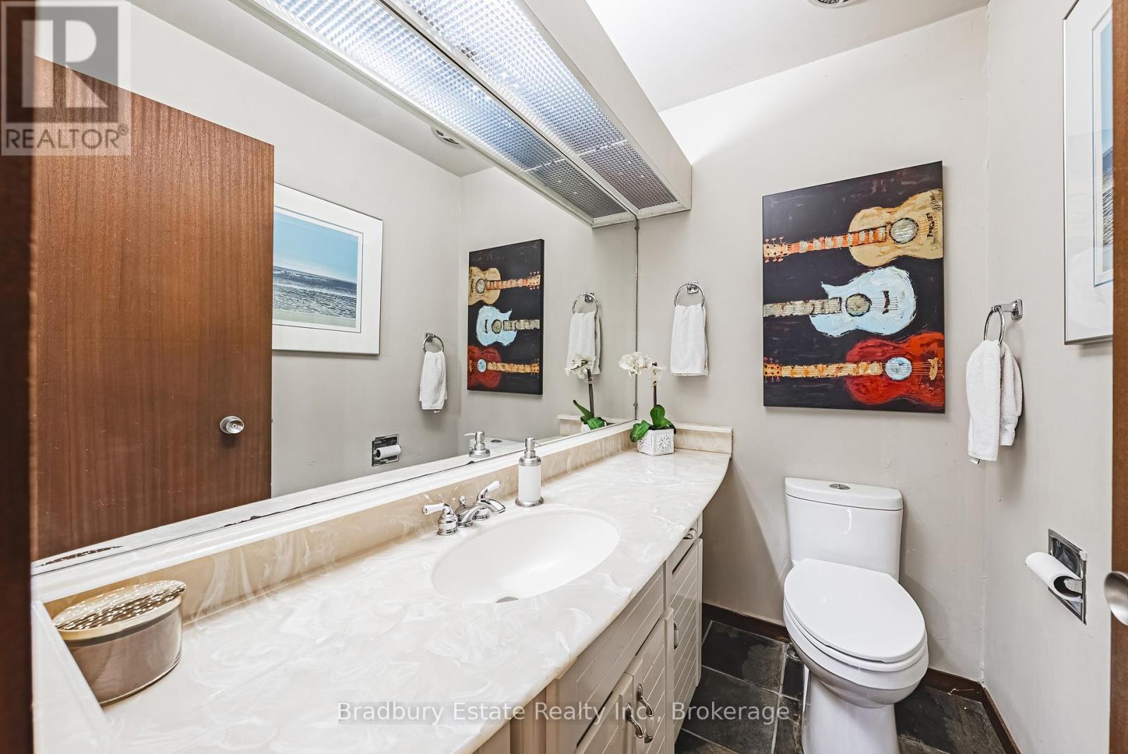 128 Bunker Hill Drive, Hamilton, Ontario  L8K 5X5 - Photo 25 - X12464973