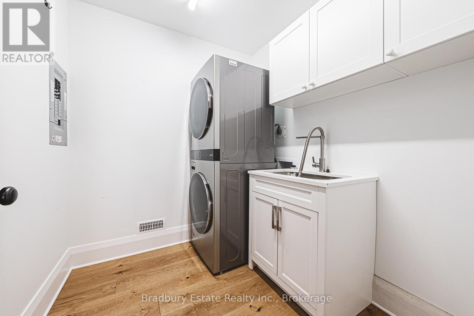 128 Bunker Hill Drive, Hamilton, Ontario  L8K 5X5 - Photo 43 - X12464973
