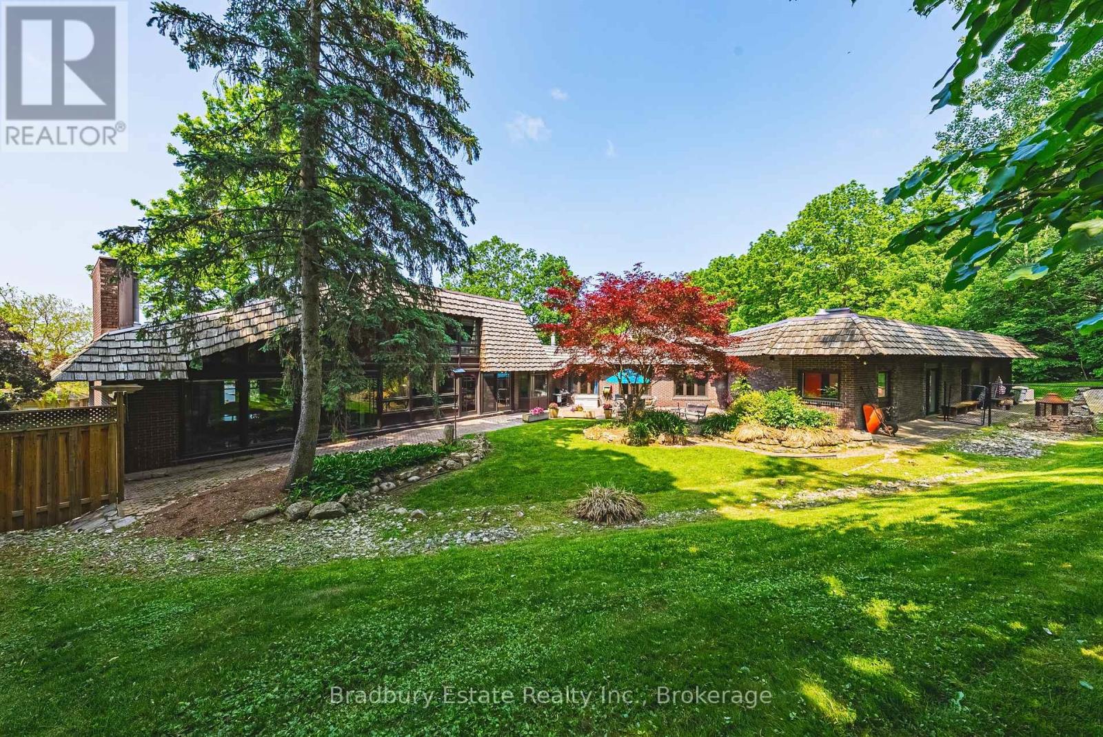 128 Bunker Hill Drive, Hamilton, Ontario  L8K 5X5 - Photo 7 - X12464973