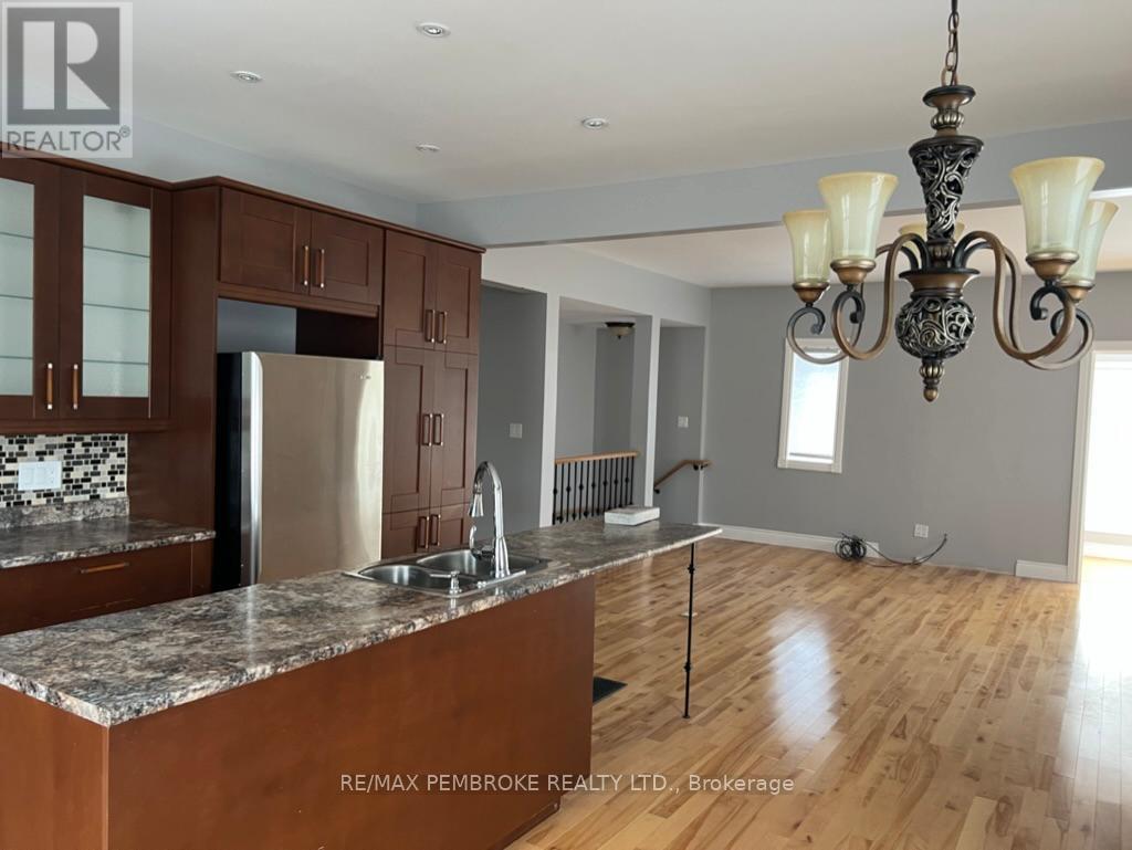 186 Pembroke Street E, Pembroke, Ontario  K8A 3J7 - Photo 30 - X12465112
