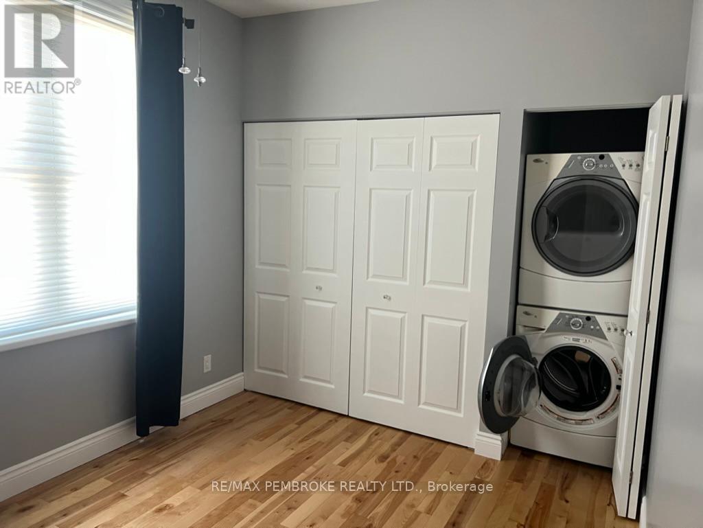 186 Pembroke Street E, Pembroke, Ontario  K8A 3J7 - Photo 33 - X12465112
