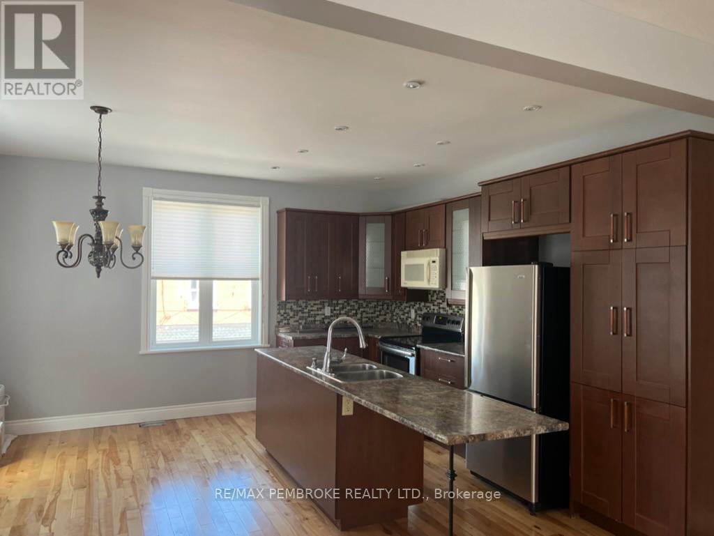 186 Pembroke Street E, Pembroke, Ontario  K8A 3J7 - Photo 35 - X12465112