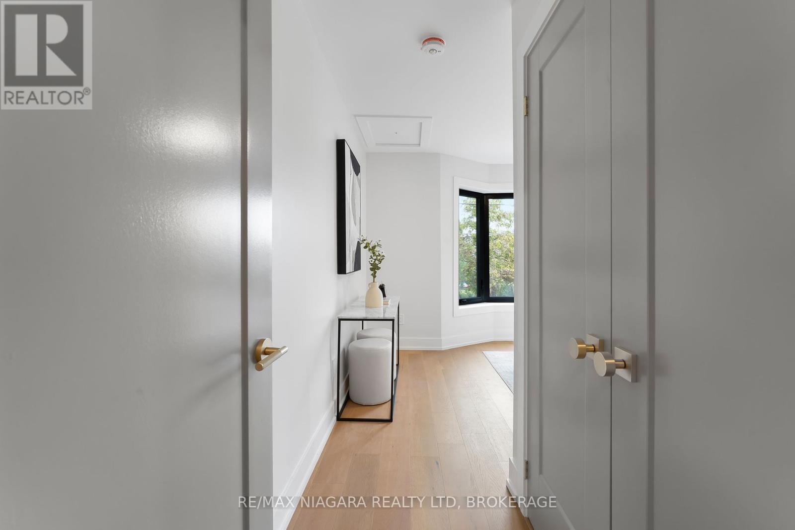 853 Sammon Avenue, Toronto, Ontario  M4C 2E9 - Photo 25 - E12465001