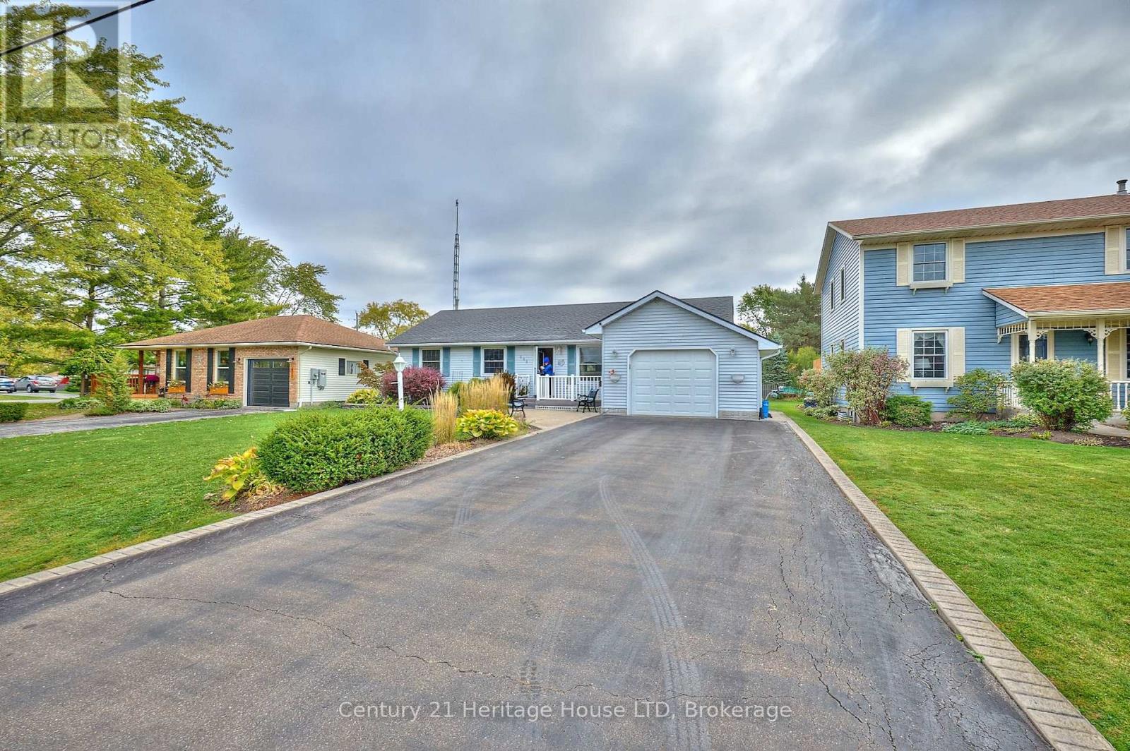 466 Belleair Boulevard, Fort Erie, Ontario  L0S 1N0 - Photo 2 - X12465029