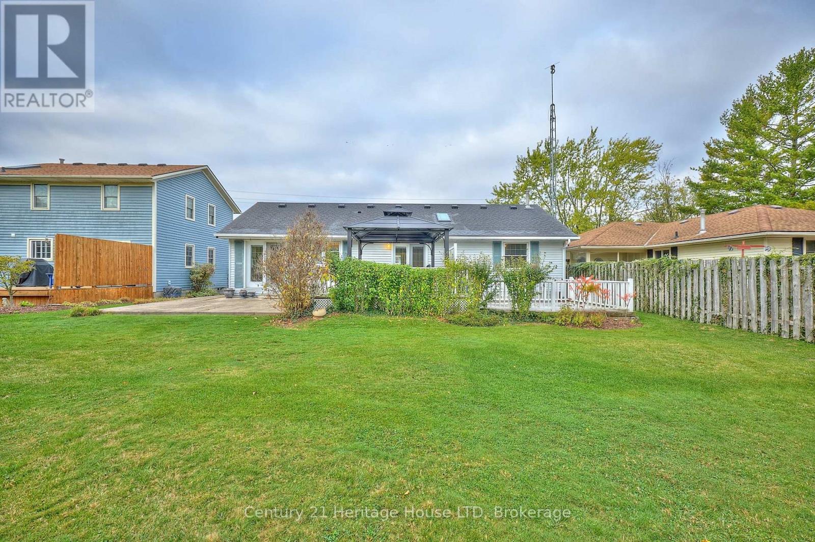 466 Belleair Boulevard, Fort Erie, Ontario  L0S 1N0 - Photo 33 - X12465029