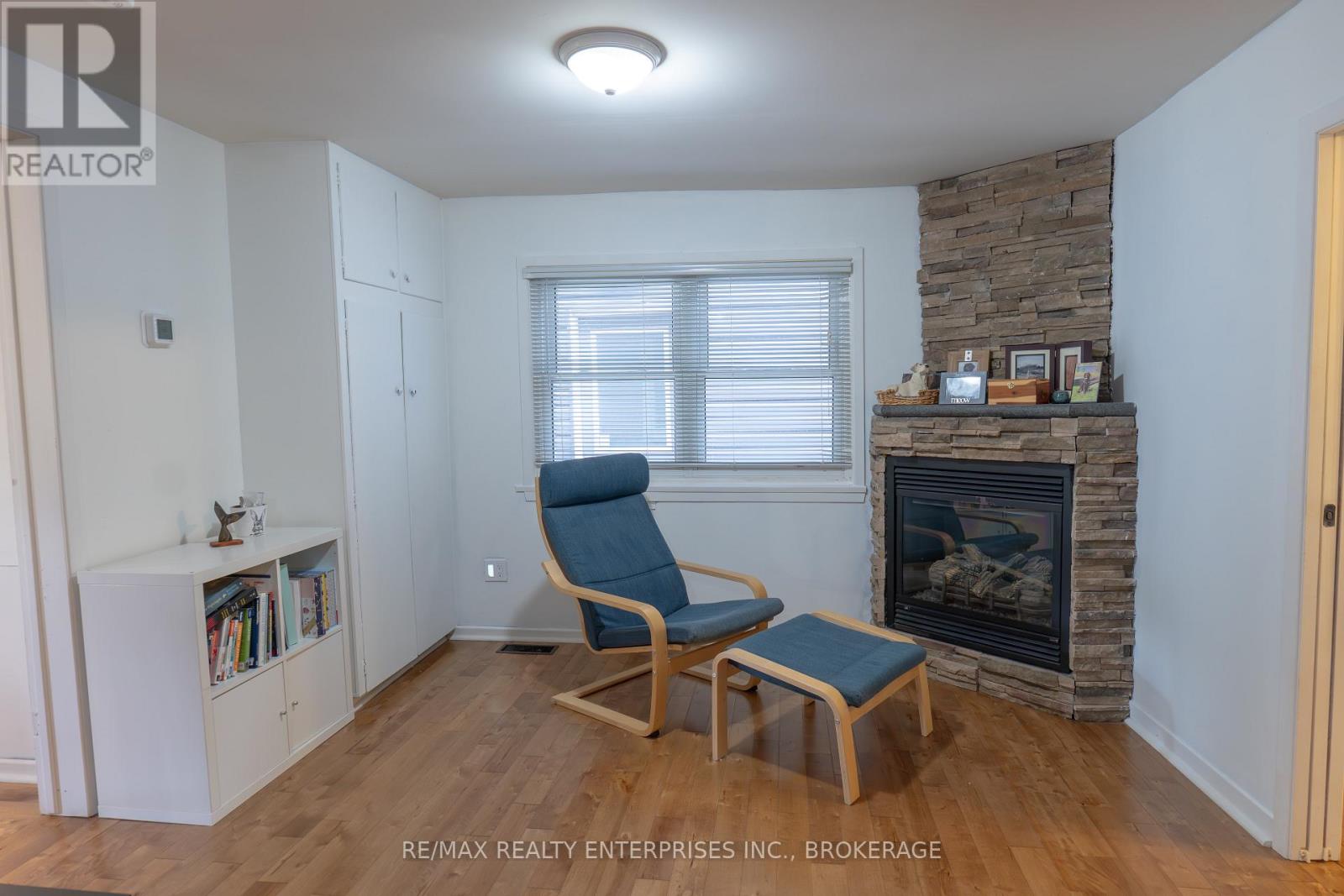 10 Antwerp Street, St. Catharines, Ontario  L2S 1J8 - Photo 10 - X12465104