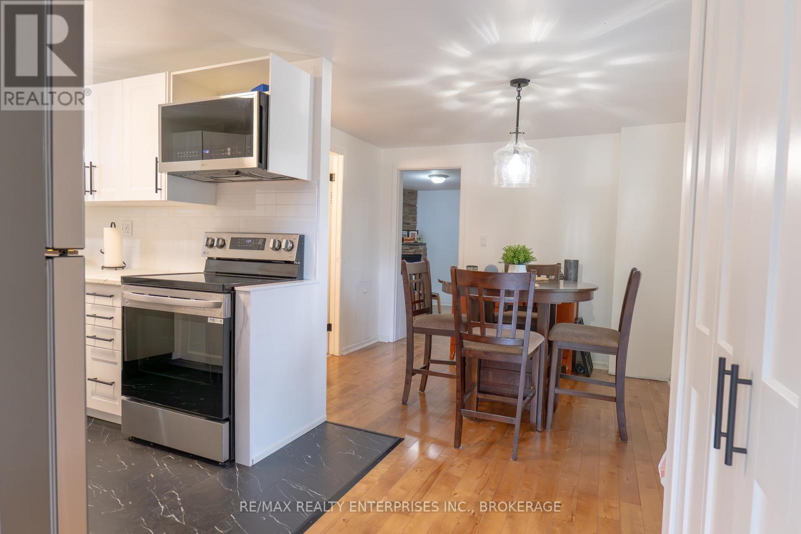 10 Antwerp Street, St. Catharines, Ontario  L2S 1J8 - Photo 12 - X12465104