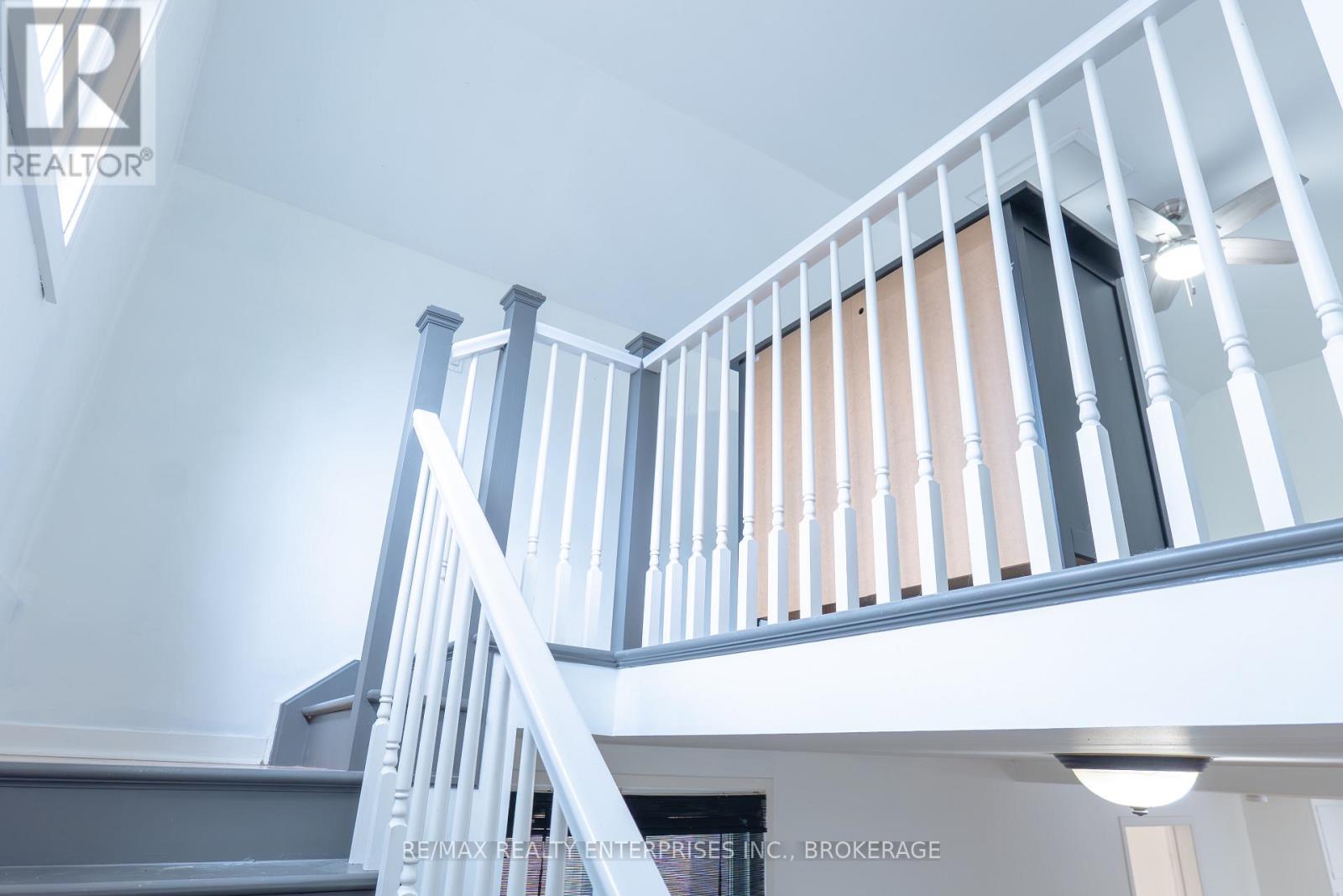 10 Antwerp Street, St. Catharines, Ontario  L2S 1J8 - Photo 22 - X12465104
