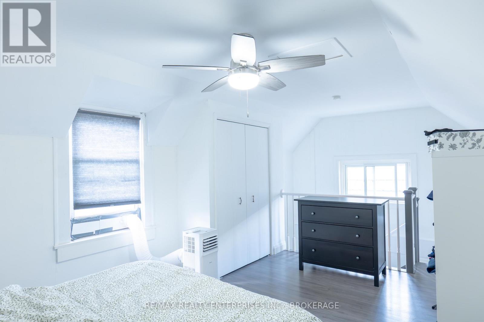 10 Antwerp Street, St. Catharines, Ontario  L2S 1J8 - Photo 25 - X12465104