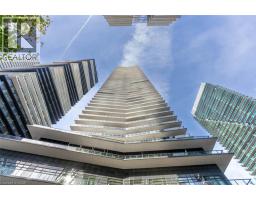 38 ANNIE CRAIG Drive Unit# 401, toronto, Ontario