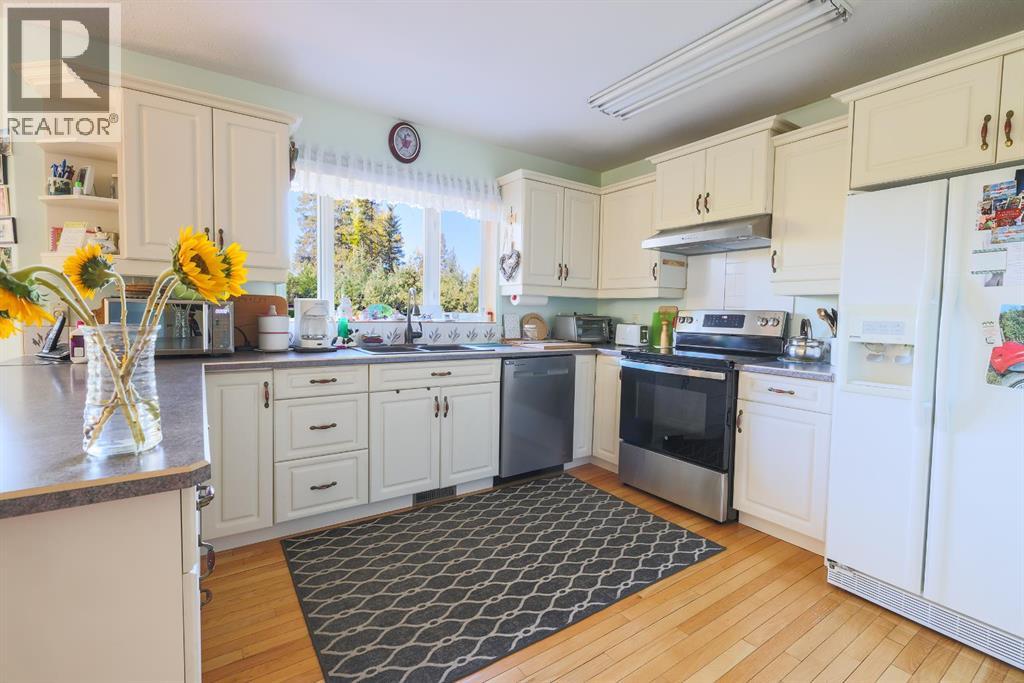 236, 5241 325a Township, Rural Mountain View County, Alberta  T0M 1X0 - Photo 2 - A2263938