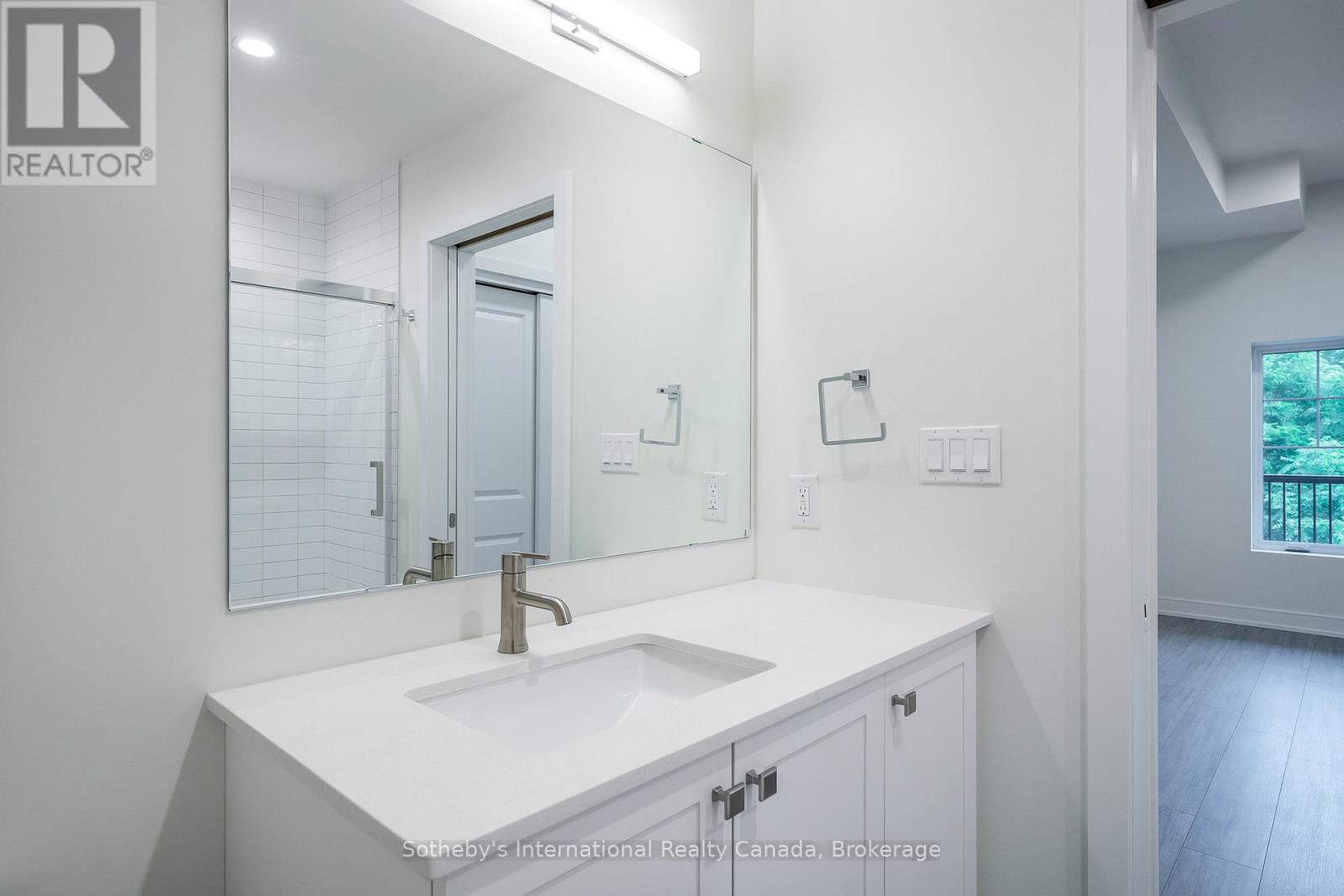 322 - 121 Mary Street, Clearview, Ontario  L0M 1G0 - Photo 21 - S12465069