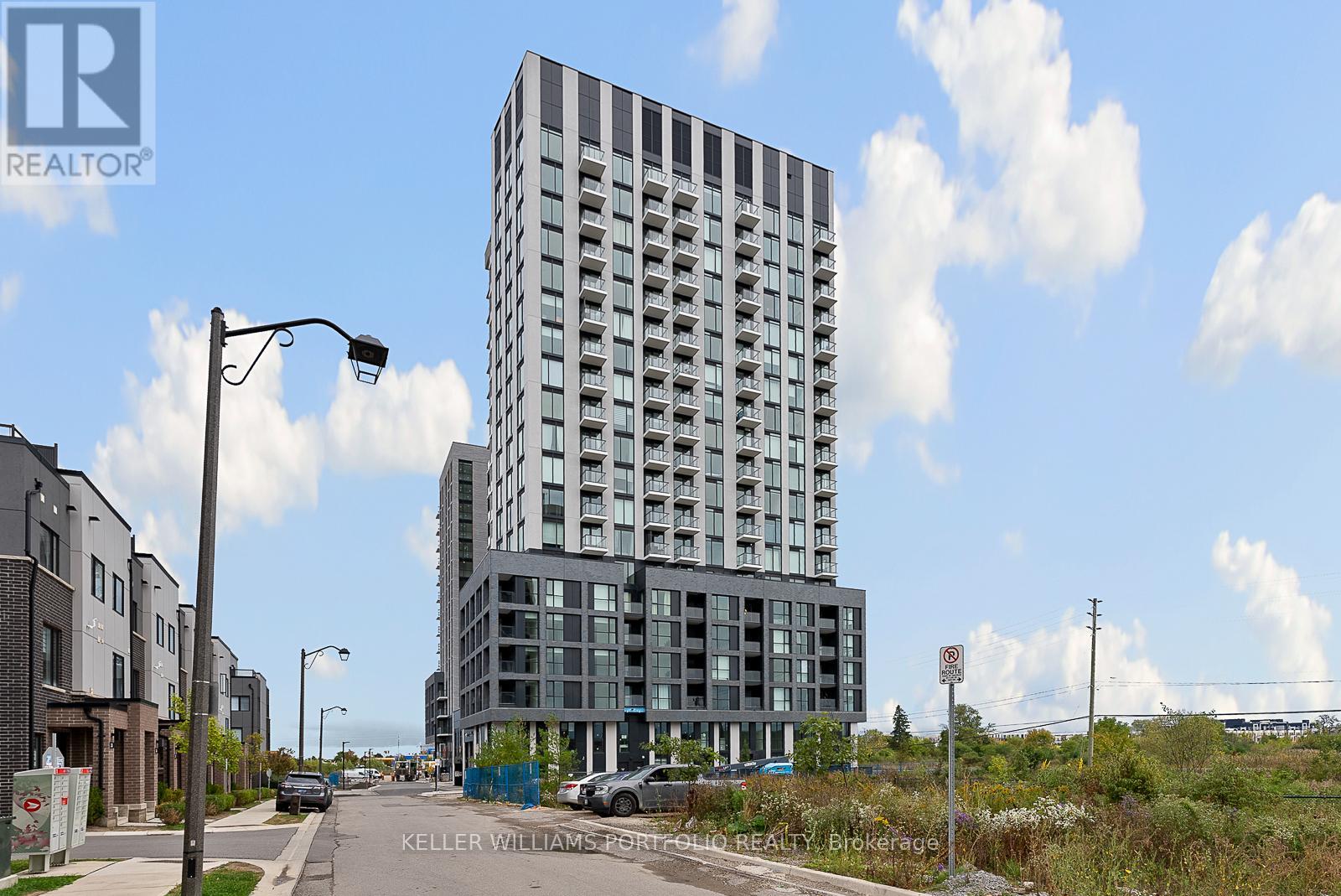 1601 - 3079 TRAFALGAR ROAD, Oakville, Ontario