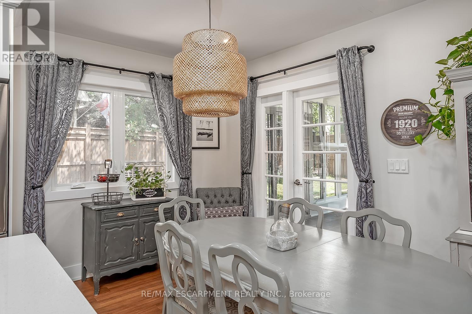 2061 Halton Place, Burlington (Brant), Ontario  L7R 1P8 - Photo 16 - W12464898