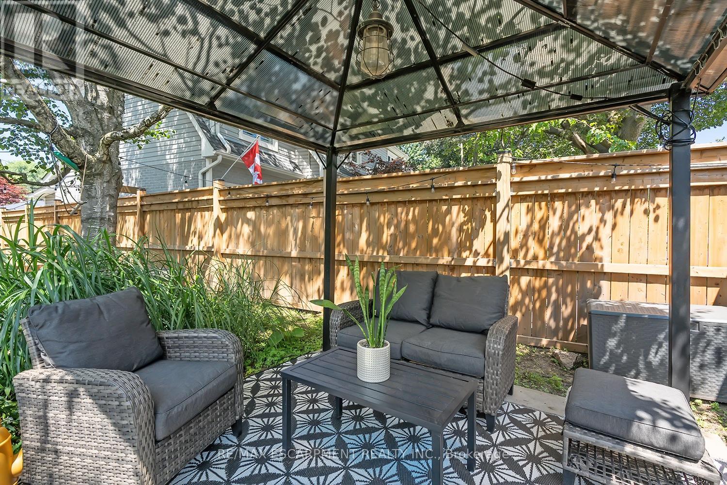 2061 Halton Place, Burlington (Brant), Ontario  L7R 1P8 - Photo 40 - W12464898