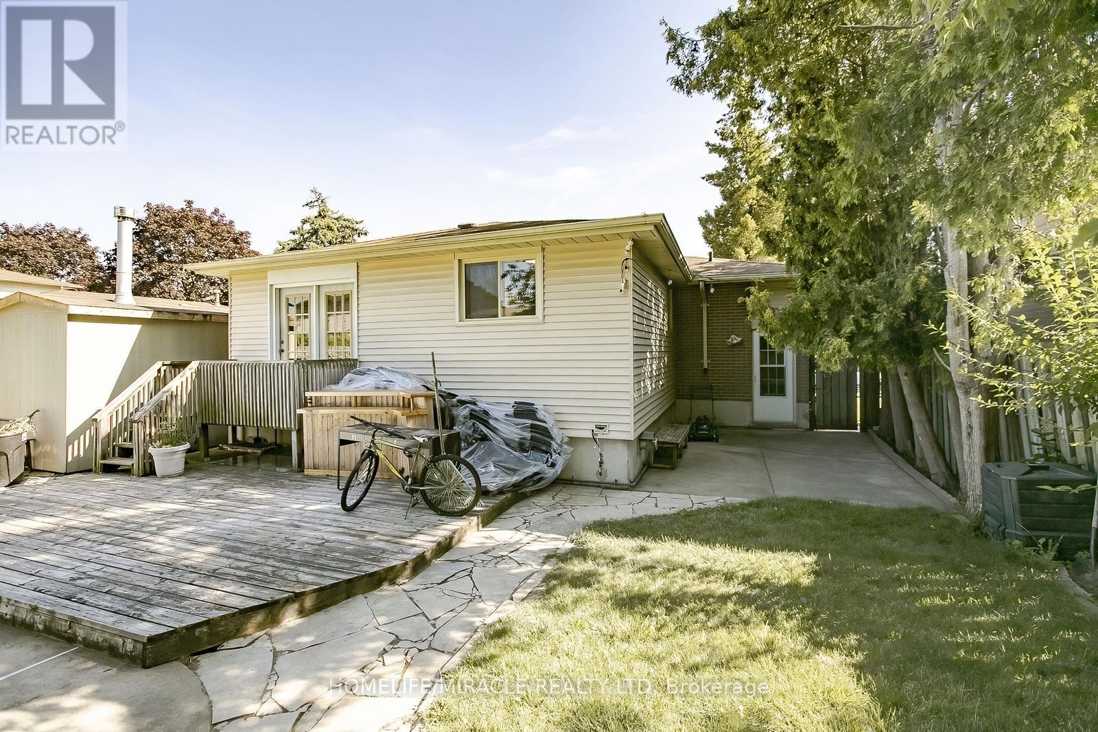 46 Reigate Avenue, Brampton, Ontario  L6V 2E3 - Photo 49 - W12464900