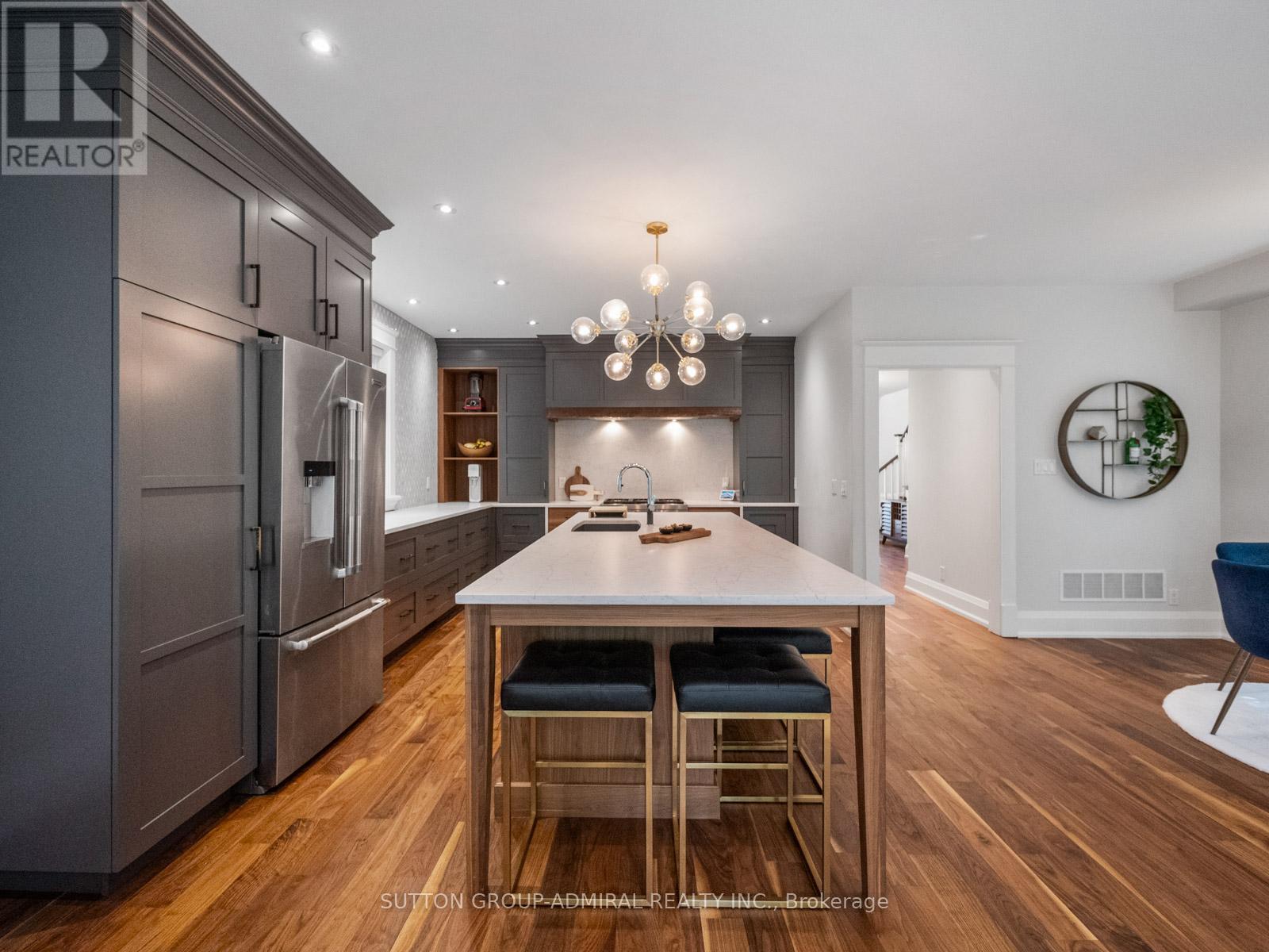 26 Puckeridge Crescent, Toronto (Eringate-Centennial-West Deane), Ontario  M9B 3A2 - Photo 11 - W12464929