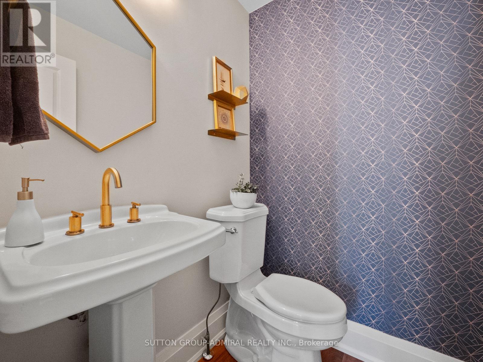 26 Puckeridge Crescent, Toronto (Eringate-Centennial-West Deane), Ontario  M9B 3A2 - Photo 16 - W12464929