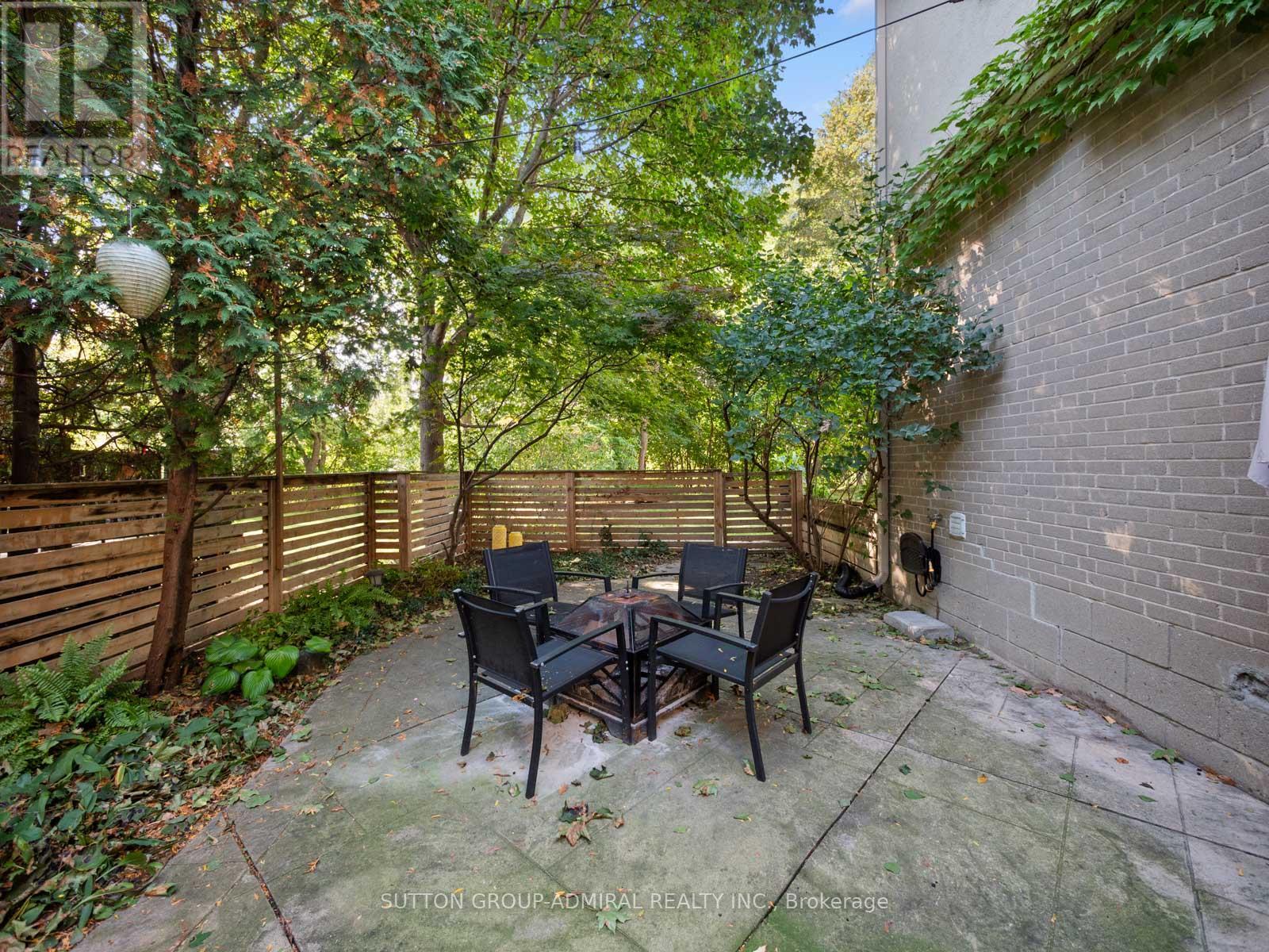 26 Puckeridge Crescent, Toronto (Eringate-Centennial-West Deane), Ontario  M9B 3A2 - Photo 43 - W12464929