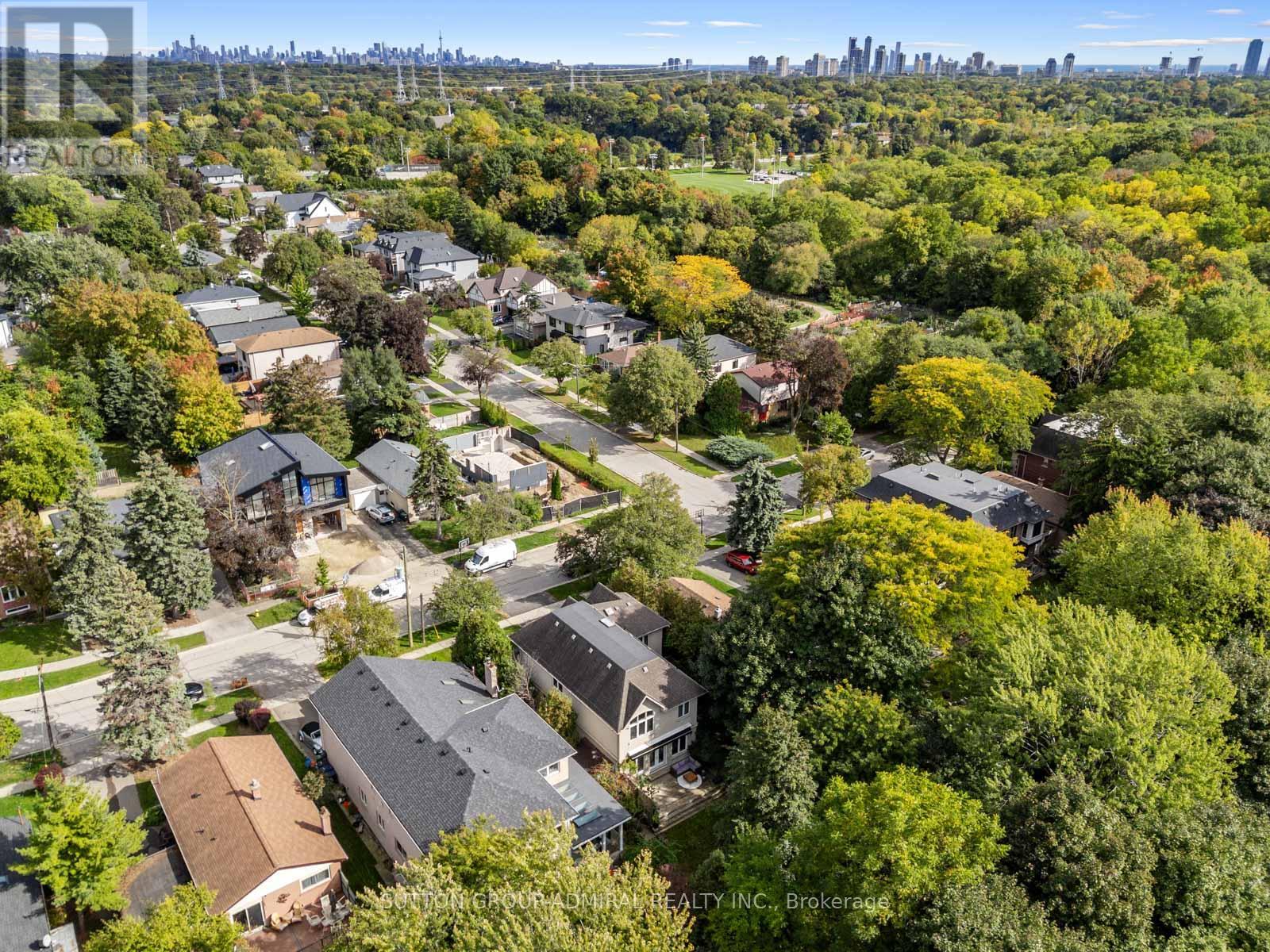 26 Puckeridge Crescent, Toronto (Eringate-Centennial-West Deane), Ontario  M9B 3A2 - Photo 48 - W12464929