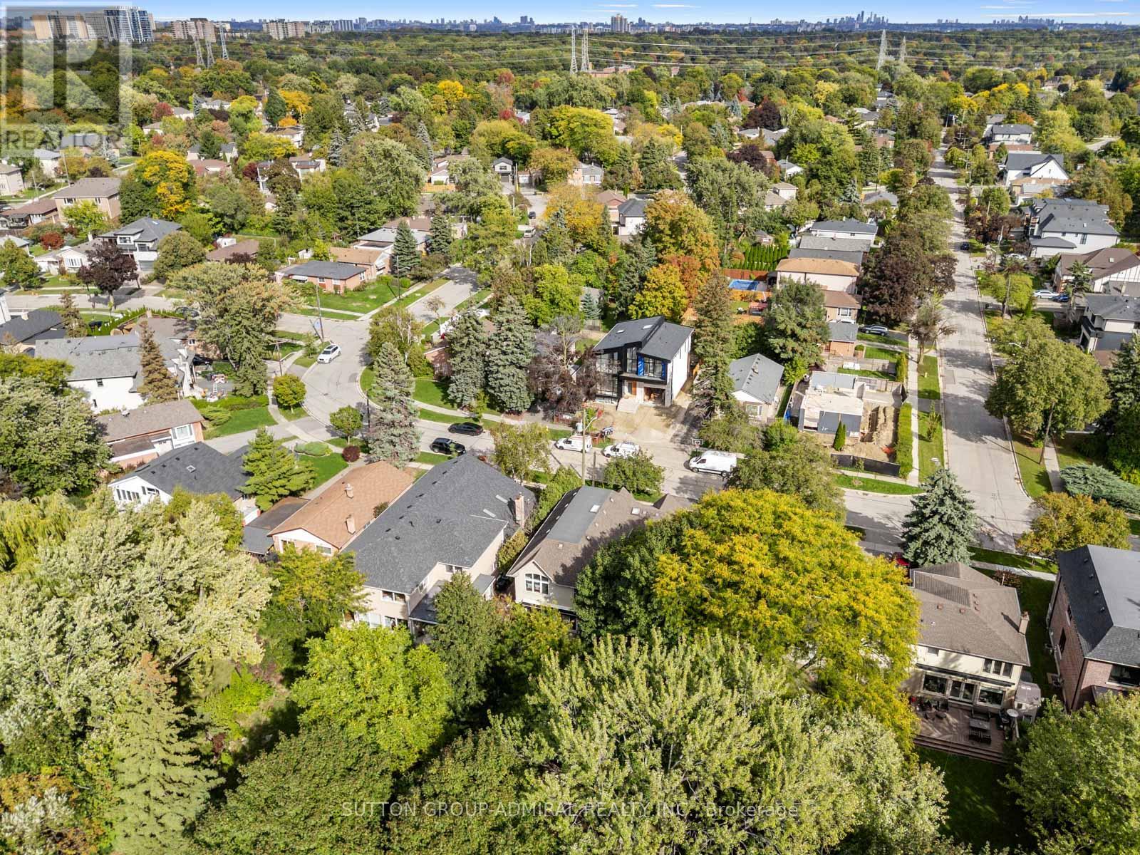 26 Puckeridge Crescent, Toronto (Eringate-Centennial-West Deane), Ontario  M9B 3A2 - Photo 49 - W12464929