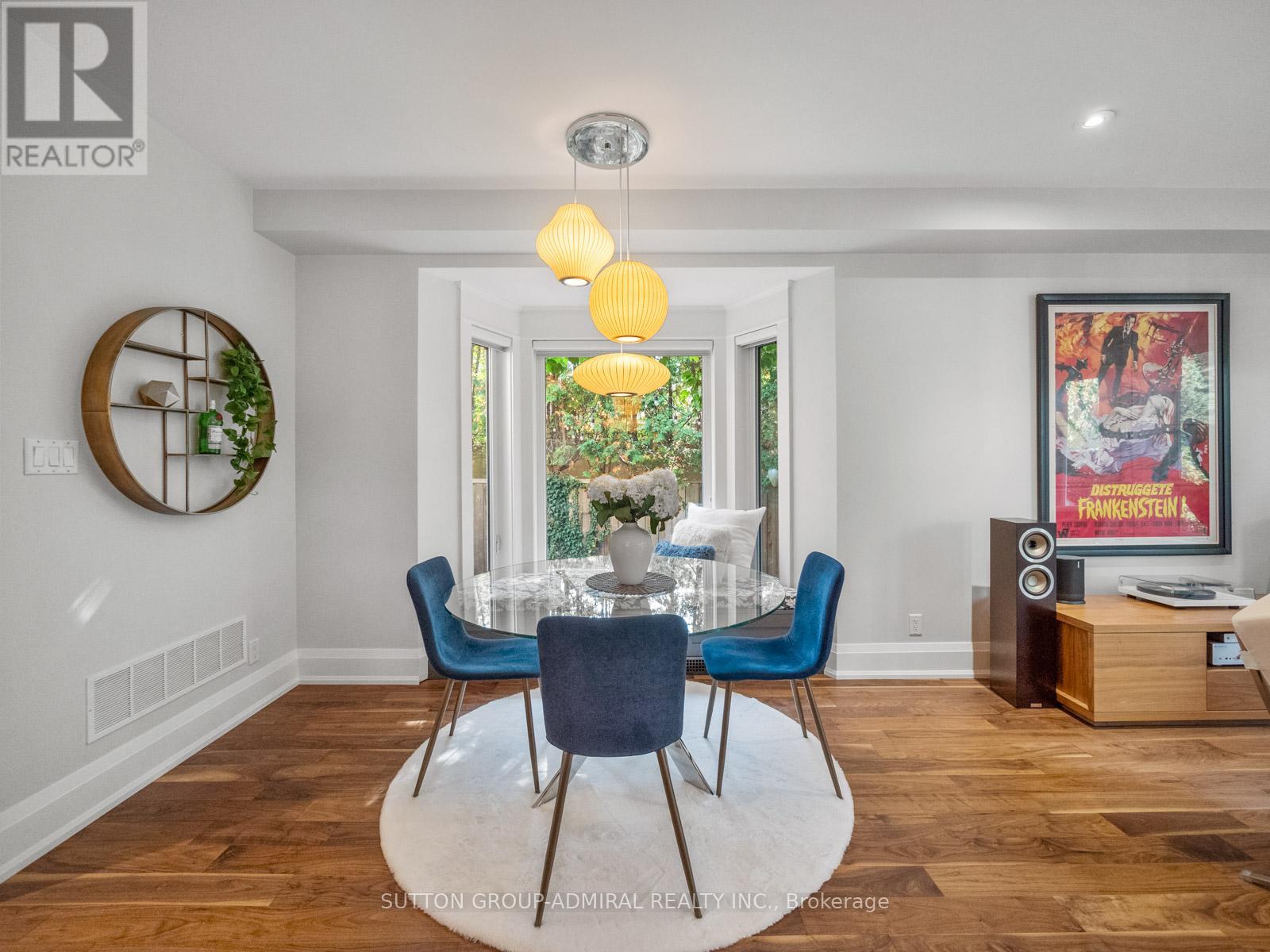 26 Puckeridge Crescent, Toronto (Eringate-Centennial-West Deane), Ontario  M9B 3A2 - Photo 8 - W12464929