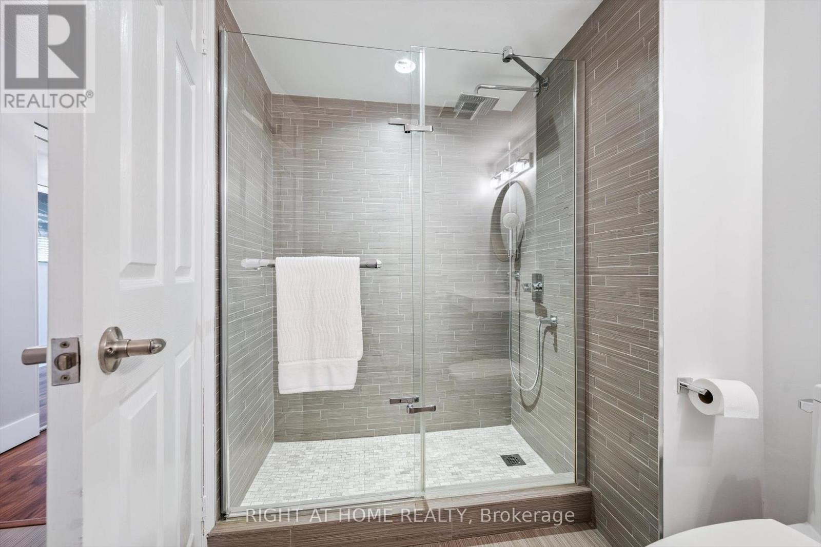 304 - 190 Manitoba Street, Toronto (Mimico), Ontario  M8Y 3Y8 - Photo 16 - W12464948